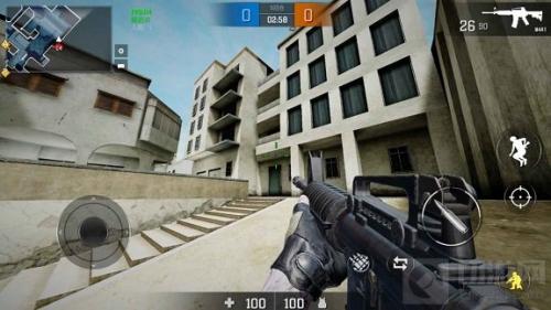 《枪破黎明》游戏内实战画面，展示枪械射击与场景互动