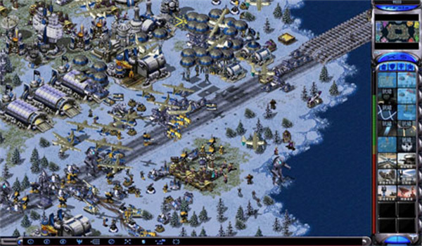 《红警2尤里的复仇》游戏截图，展示三方阵营基地与部队混战的壮观场面